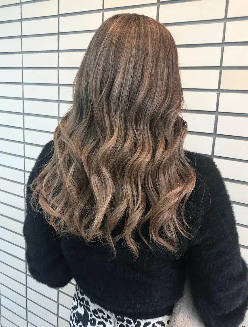 ロング カラー バレイヤージュ 外国人風カラー レイヤーカット 🤍2nd🤍田所 美希のヘアスタイル