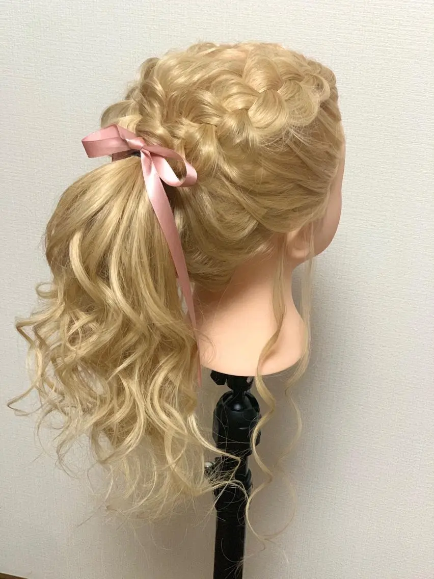 セミロング ヘアアレンジ ヘアメイク エンカレッジのヘアスタイル