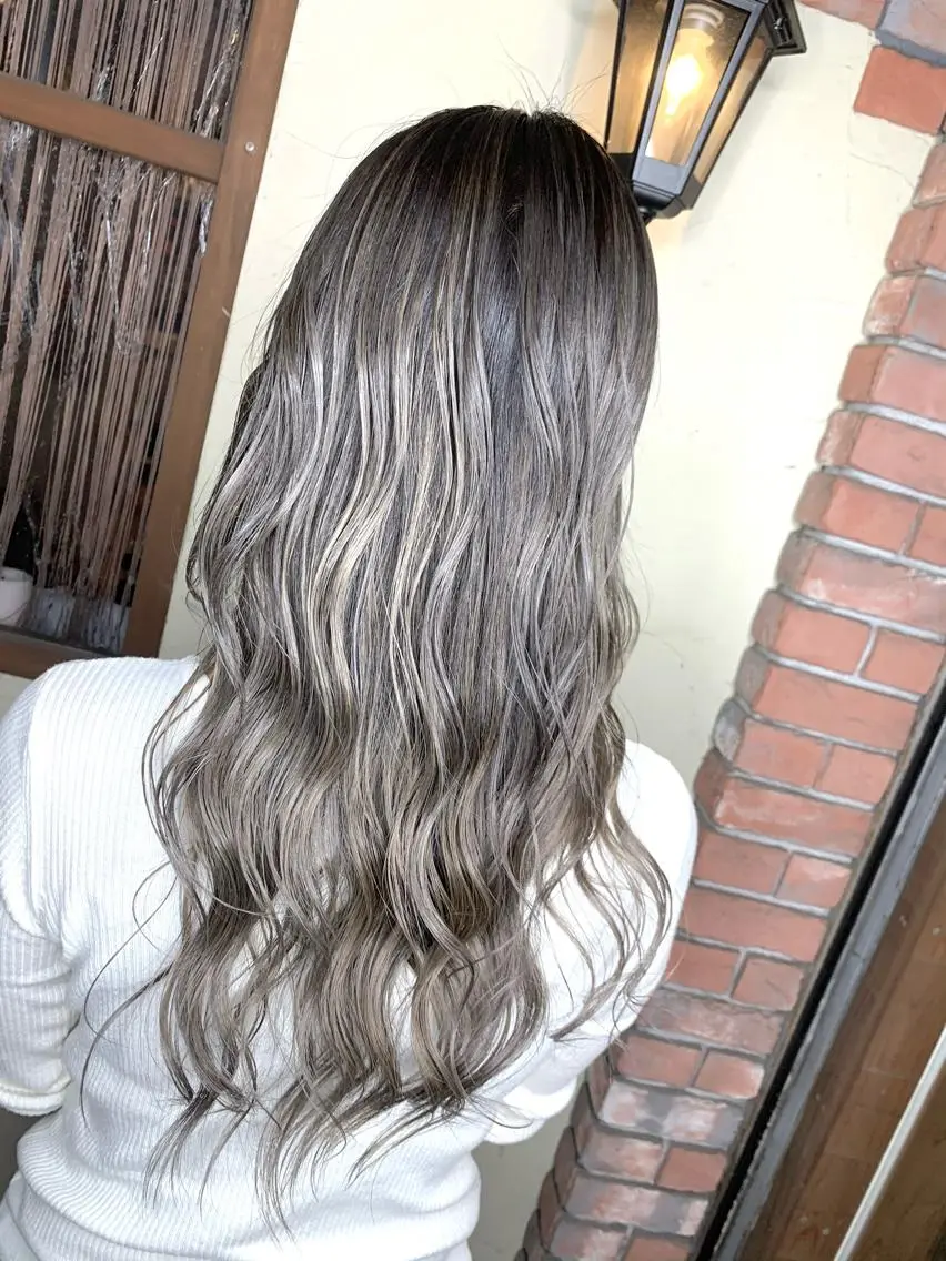 ロング カラー パーマ ヘアアレンジ メンズ キッズ ネイル マツエク・マツパ 髪質改善 艶髪🔵フセナオヤのヘアスタイル