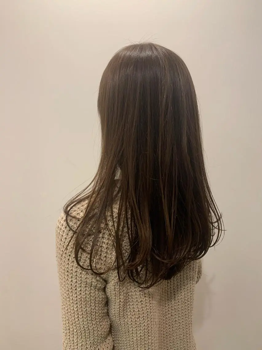 ロング カラー ブルーカラー イルミナカラー レイヤーカット 杉山 憂人のヘアスタイル
