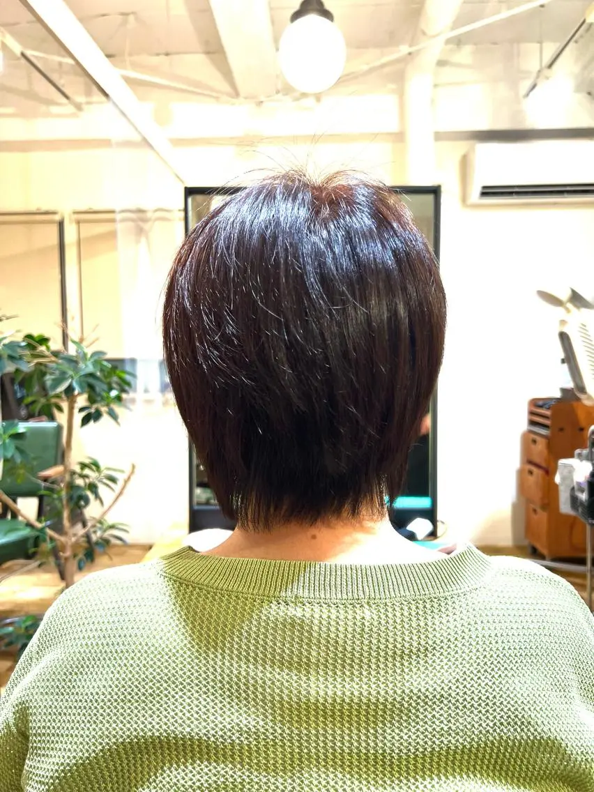 ショート カラー 艶カラー🫧 推しカラー🧸楽歌のヘアスタイル