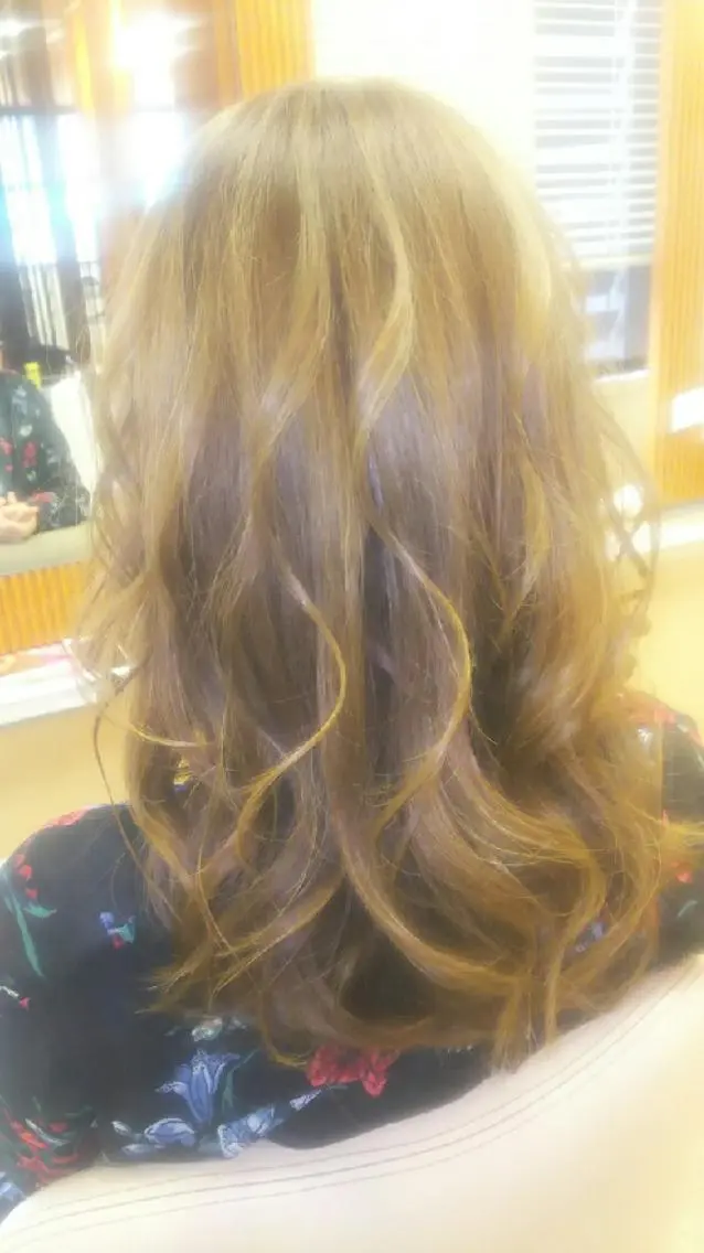 セミロング カラー ハイライトカラー ハイライト 脇田 雄大のヘアスタイル