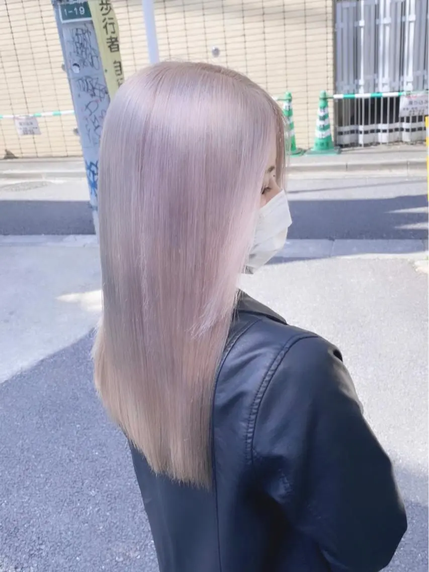 セミロング カラー パーマ ヘアアレンジ メンズ キッズ ネイル マツエク・マツパ アイブロウ ホワイト 🎀ハイトーンNo .1🩵NaGiSaのヘアスタイル