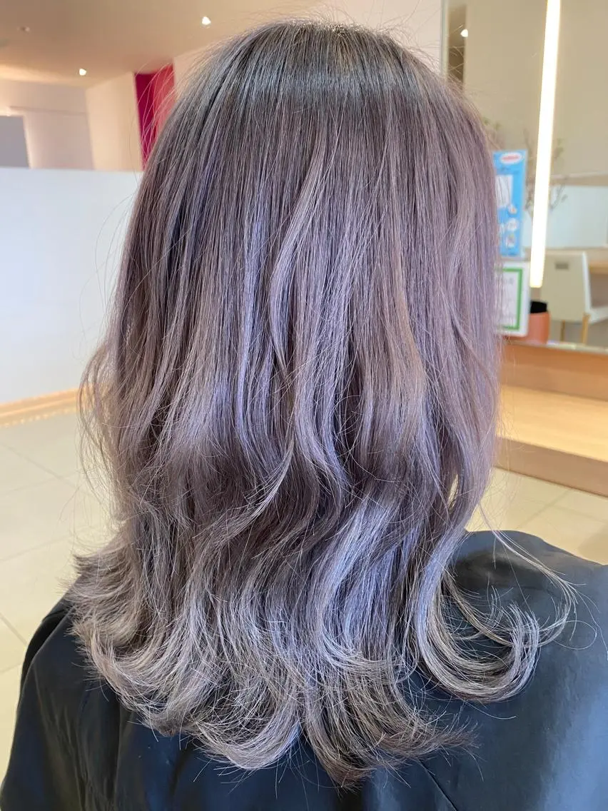 ミディアム カラー ベージュカラー ダブルカラー ハイトーンカラー ラベンダーカラー ヘアカラー トリートメント プルエクステ/透明感 カラー✨KAZUKIのヘアスタイル
