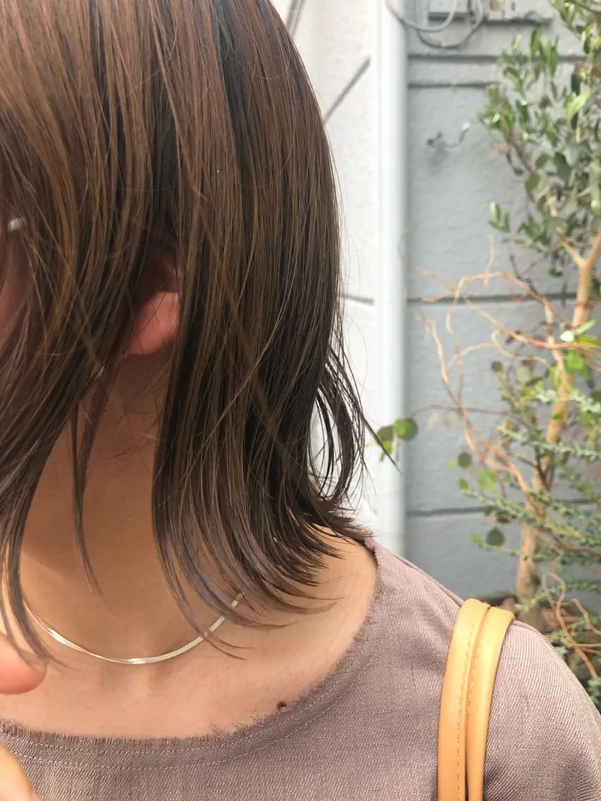 ミディアム 外ハネヘア カット ナチュラル透明感🌱 小山美樹子のヘアスタイル