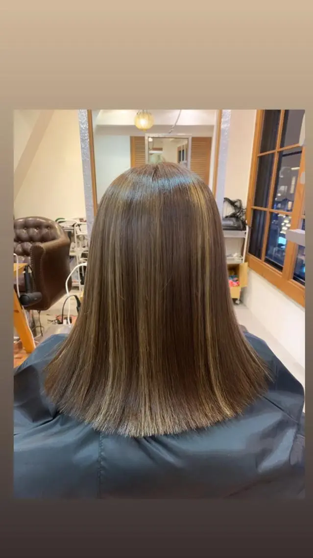 セミロング カラー ベージュカラー ハイライトカラー ハイライト ウルトワ髪質改善 ディレクター/熊倉都のヘアスタイル