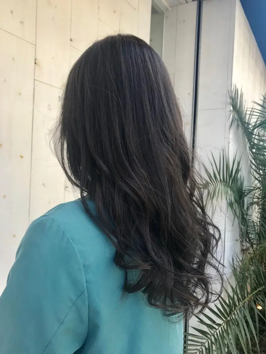ロング カラー ベージュカラー カット ヘアカラー トリートメント 長尾 桃佳のヘアスタイル