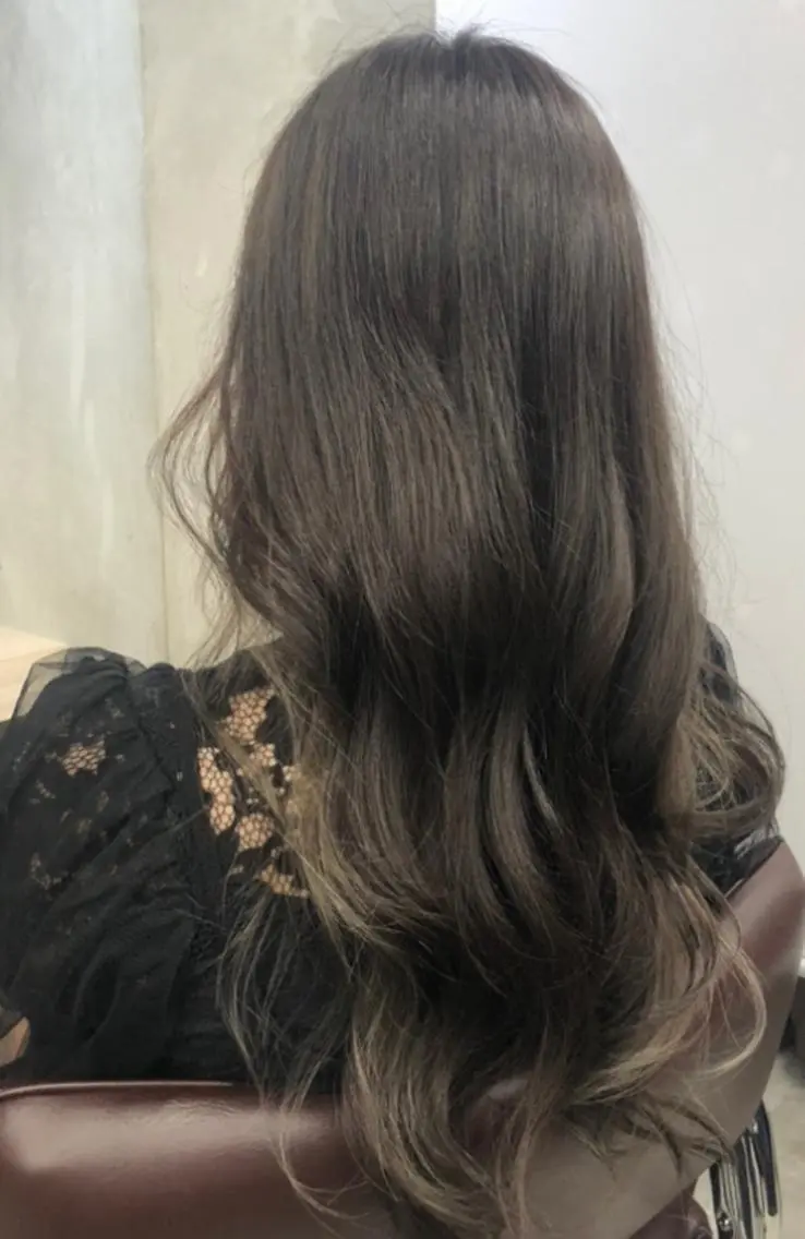 セミロング ヘアカラー トリートメント 似合わせ×レイヤー× 髪質改善×t.yのヘアスタイル