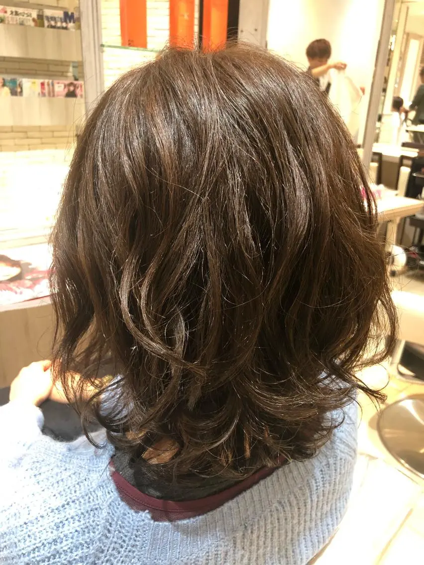 セミロング ヘアカラー トリートメント 似合う髪型が 分からない方へのヘアスタイル