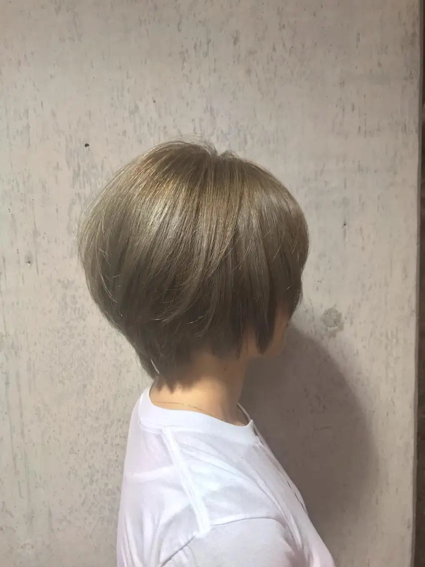 カラー 坂野 結子のヘアスタイル