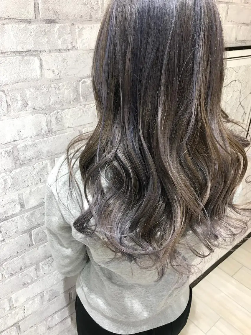 ロング カラー ベージュカラー ハイライトカラー ハイライト Oopsレイヤー 加藤澄都のヘアスタイル
