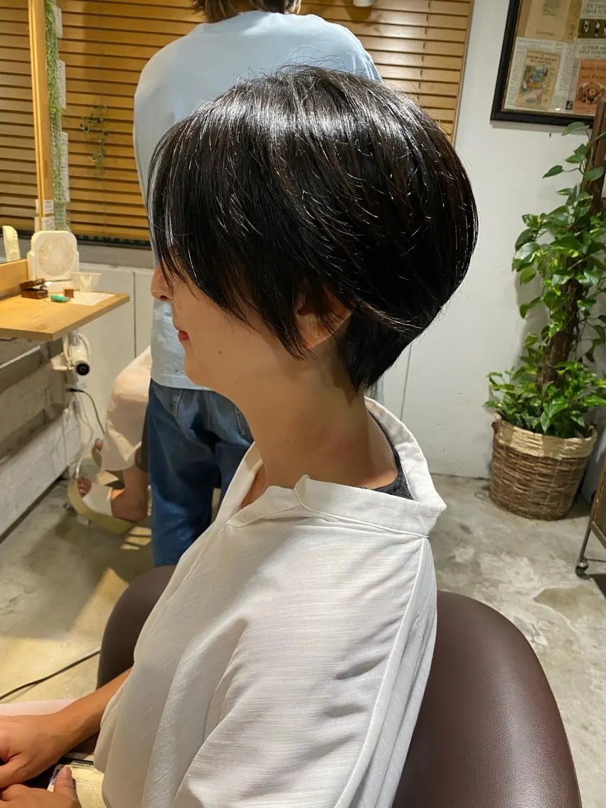ショート 長濱 俊のヘアスタイル