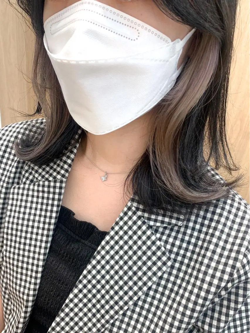 ミディアム カラー ヘアアレンジ ヘアカラー トリートメント yuka .のヘアスタイル