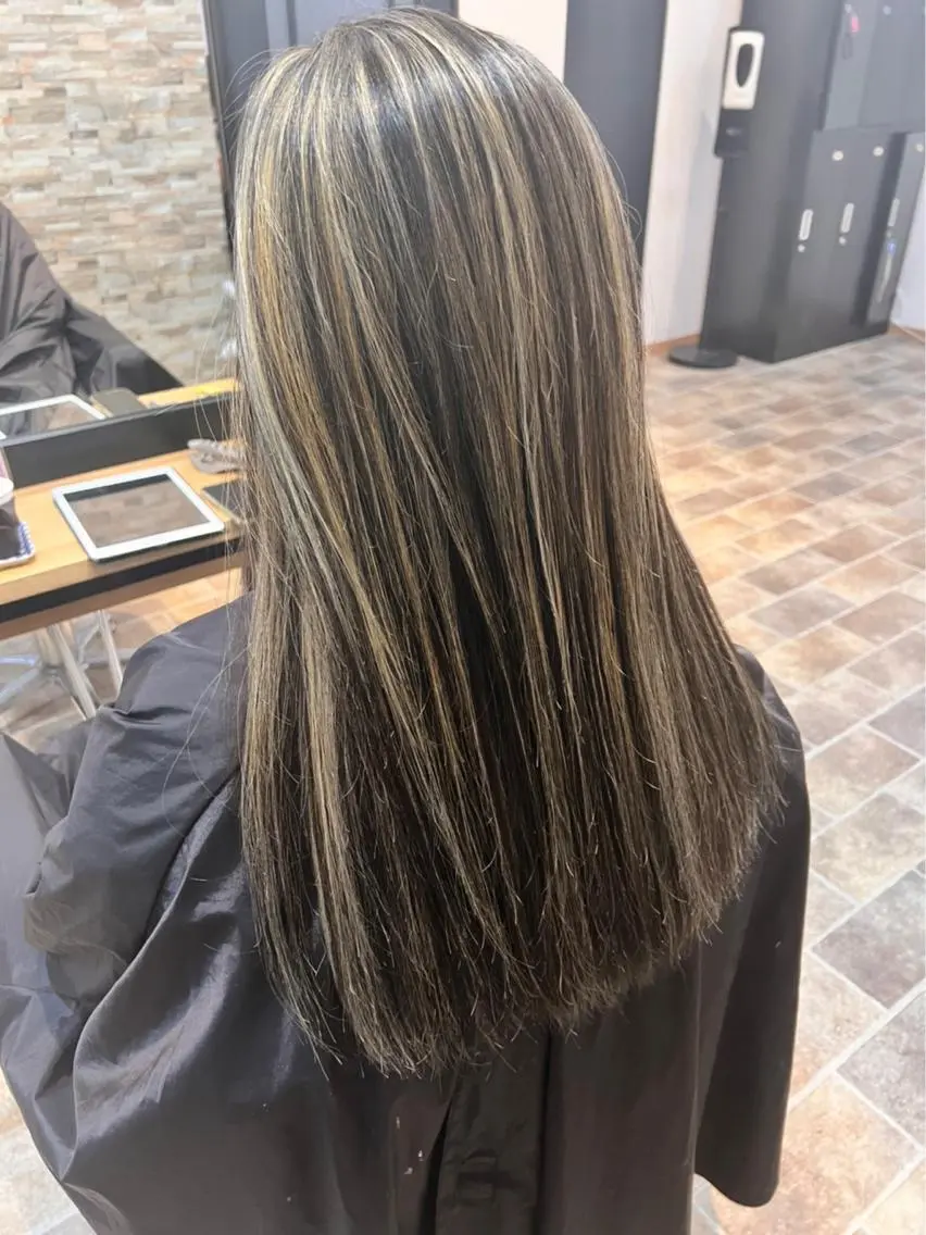 ロング カラー ヘアカラー&縮毛矯正 STAR☆RIVERのヘアスタイル