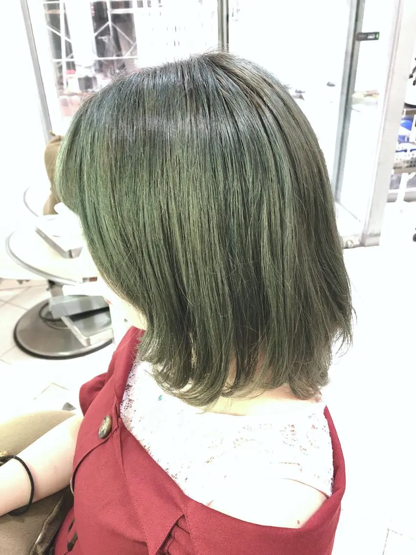 ミディアム カラー 保住 亮太のヘアスタイル