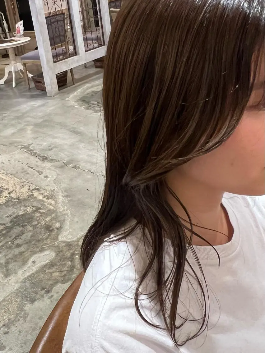ロング カラー ひがし はるなのヘアスタイル