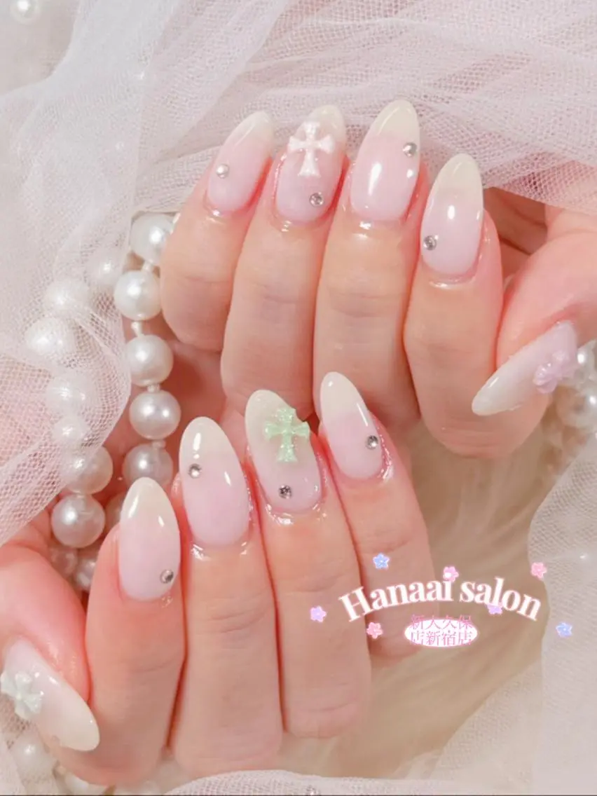 ネイル チークネイル フレンチネイル ジェルネイル ガラスフレンチ 韓国ネイル ハンドネイル hanaai salon cocoのネイルデザイン