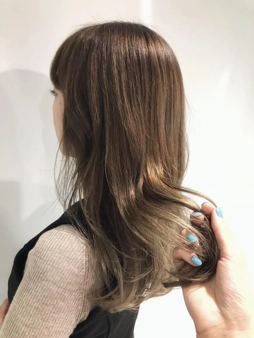 ロング カラー ブリーチ ケアブリーチ 透明感カラー 🍊新宿南口🍊 ERINAのヘアスタイル