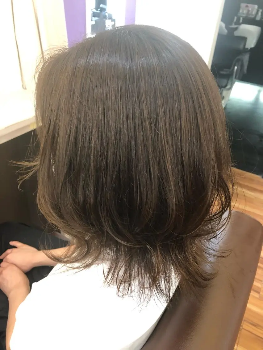 ミディアム Well's TAIGAのヘアスタイル