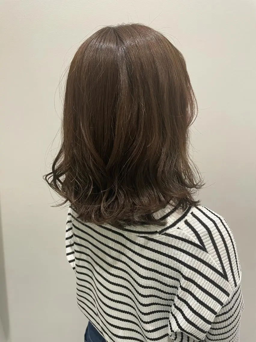 ミディアム カラー ベージュカラー 狩野 羅夢のヘアスタイル