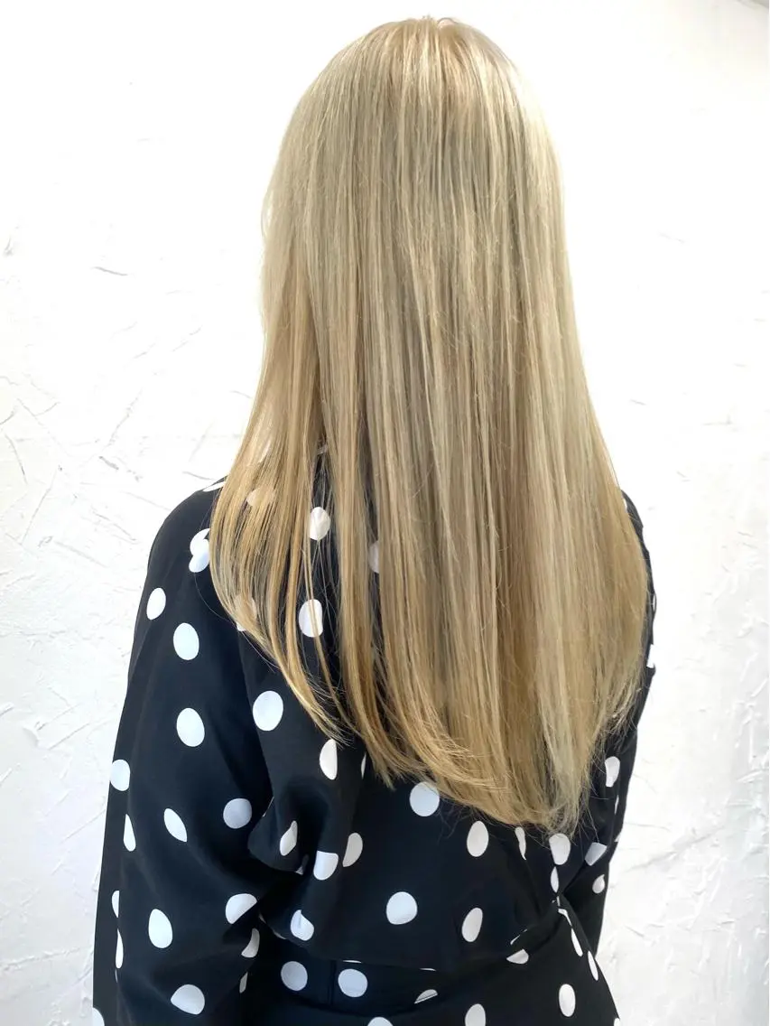 セミロング カラー バレイヤージュ ミストバング ベージュカラー 黒髪 ブリーチ 脱！黒髪 ダブルカラー【上野】のヘアスタイル