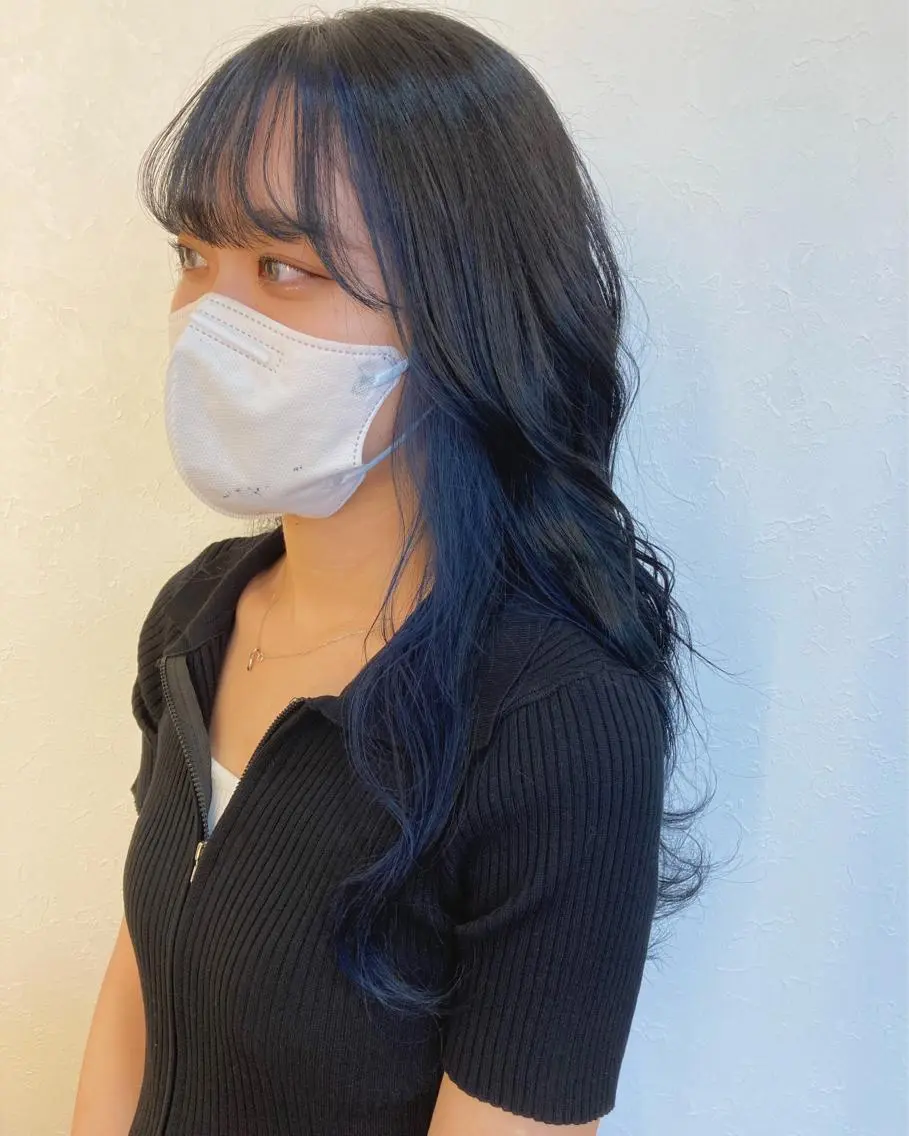 ロング カラー ミストバング 黒髪 ブルーカラー ブルーブラック 透明感カラー アクイールグラッセ 滝村のヘアスタイル