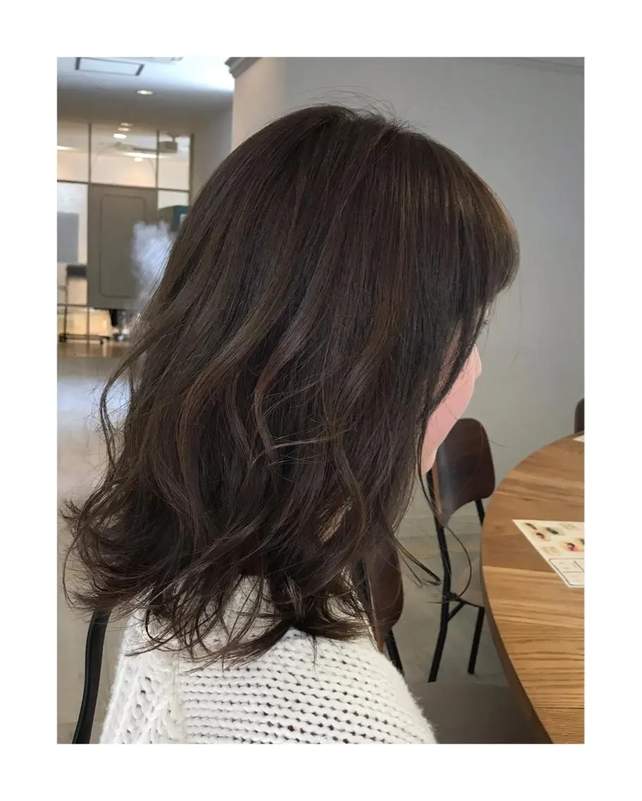 ミディアム カラー アッシュ アッシュブラウン ブラウンカラー Jill franc _ ayanoのヘアスタイル