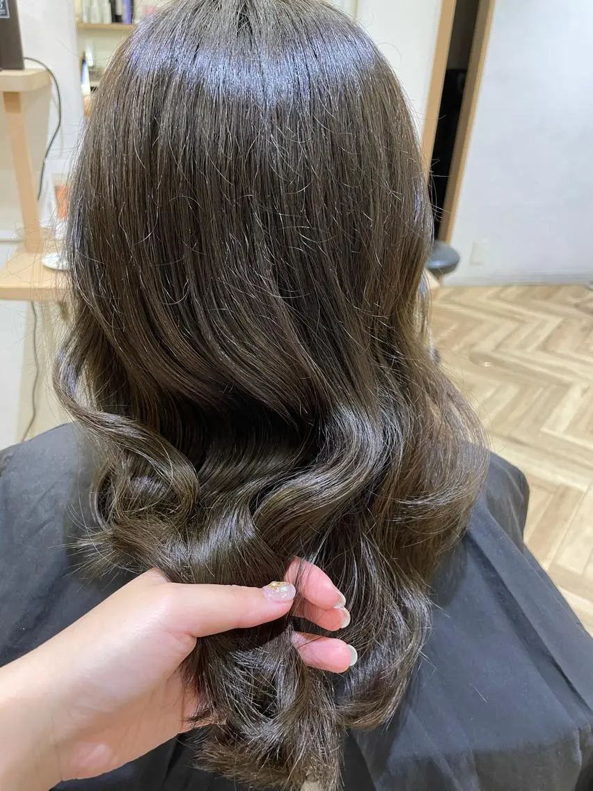 セミロング トリートメント 髪質改善お任せ ください♪ひとみのヘアスタイル