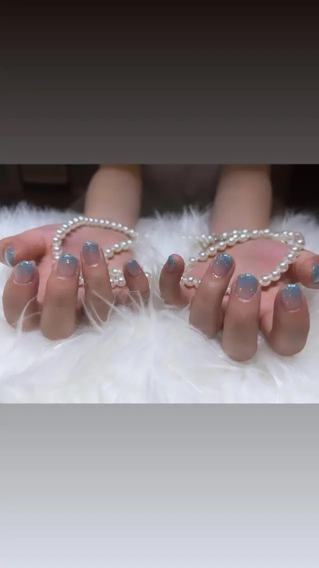 ネイル ラメ(グリッター) ラメグラデーション 88-nail. MAKIのネイルデザイン