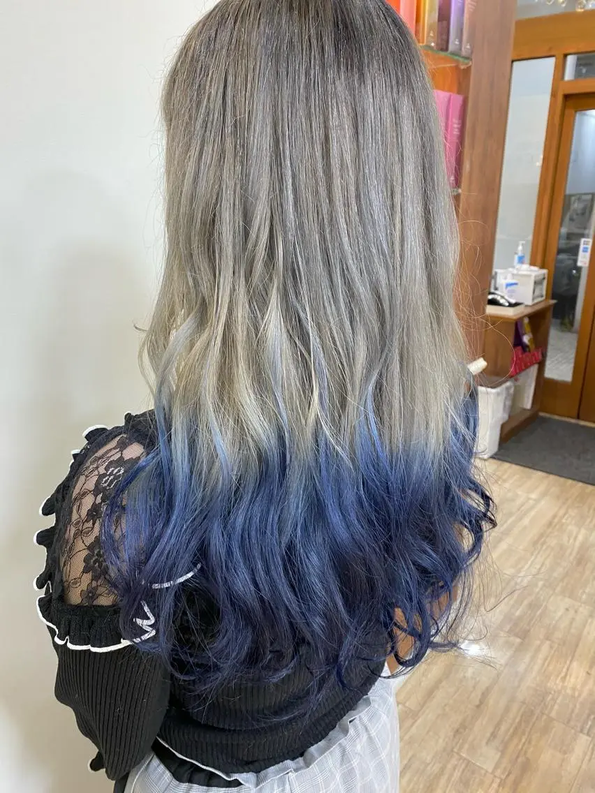カラー SALOWIN栄 高須大貴のヘアスタイル