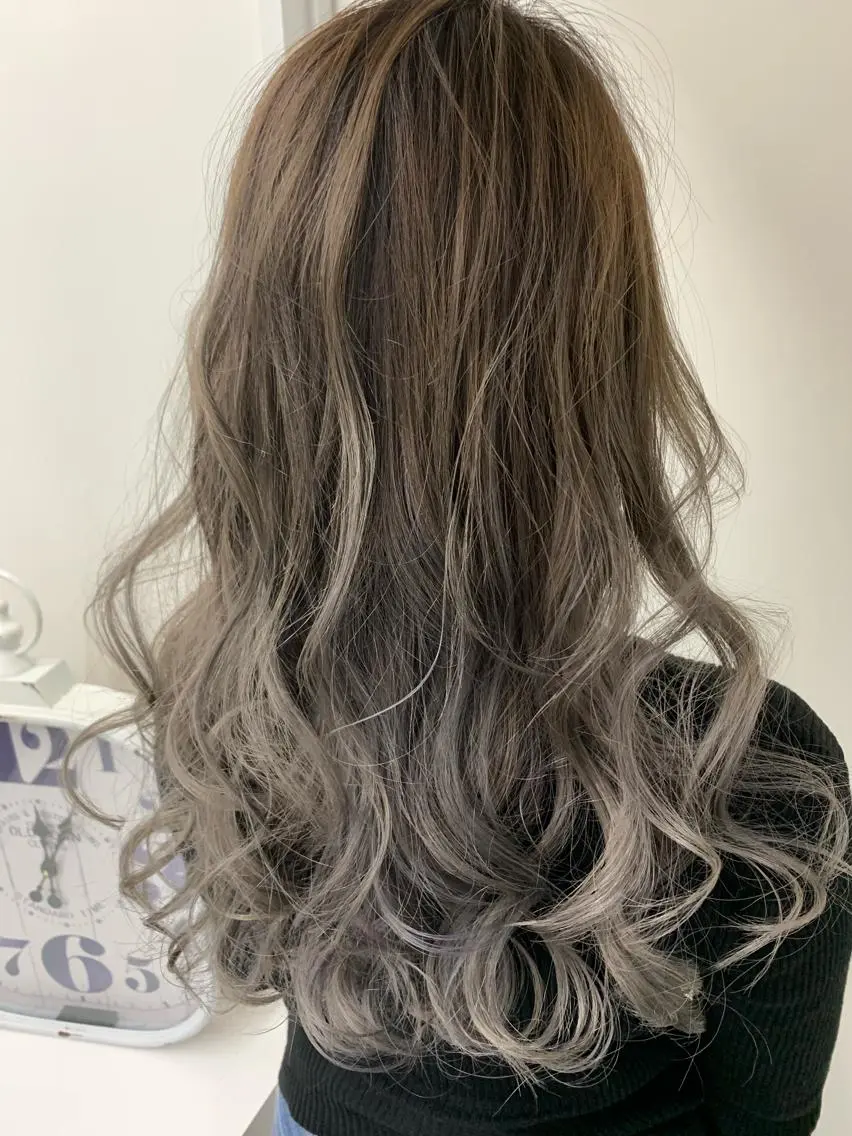 ロング カラー WEST OLAND 安藤のヘアスタイル