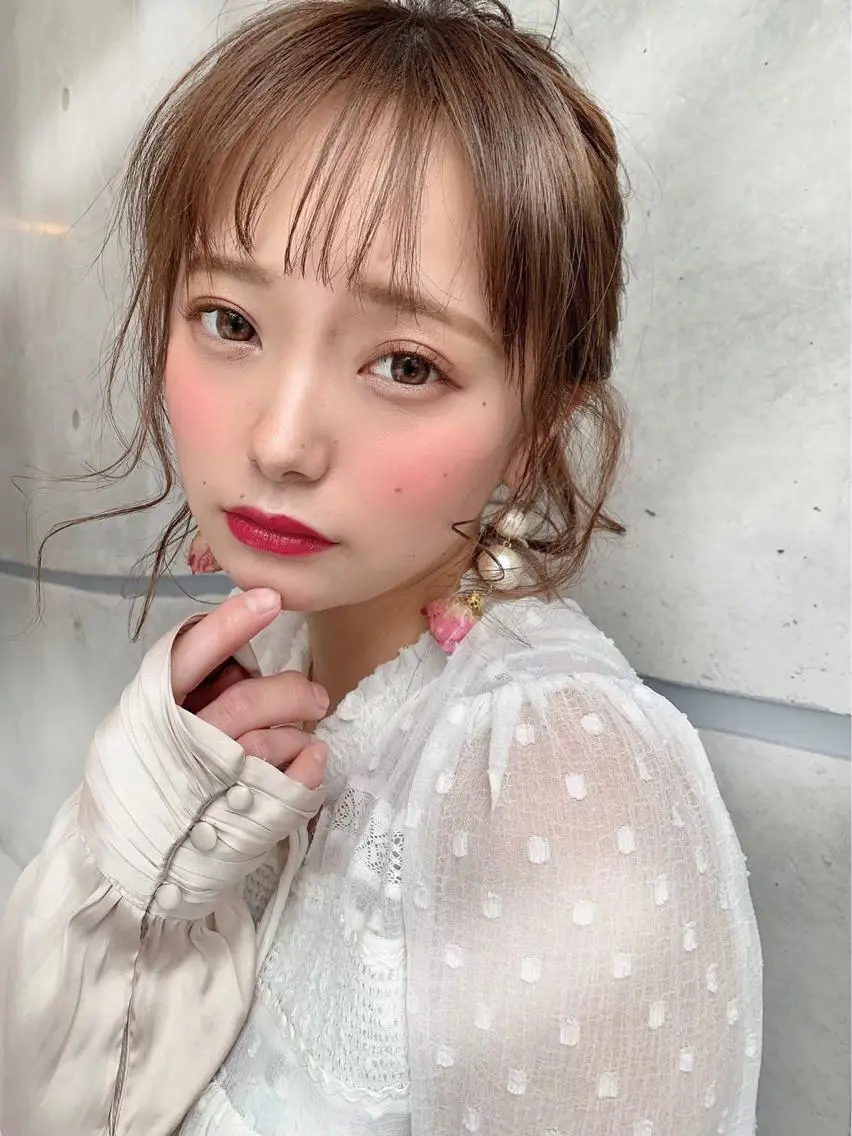 ミディアム カラー 爆美女製造機 レイヤーのプロのヘアスタイル