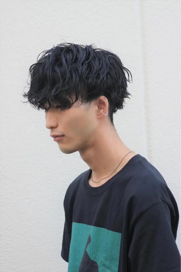 パーマ メンズ メンズパーマ 波巻きパーマ スパイラルパーマ 諌山 佳旦のヘアスタイル