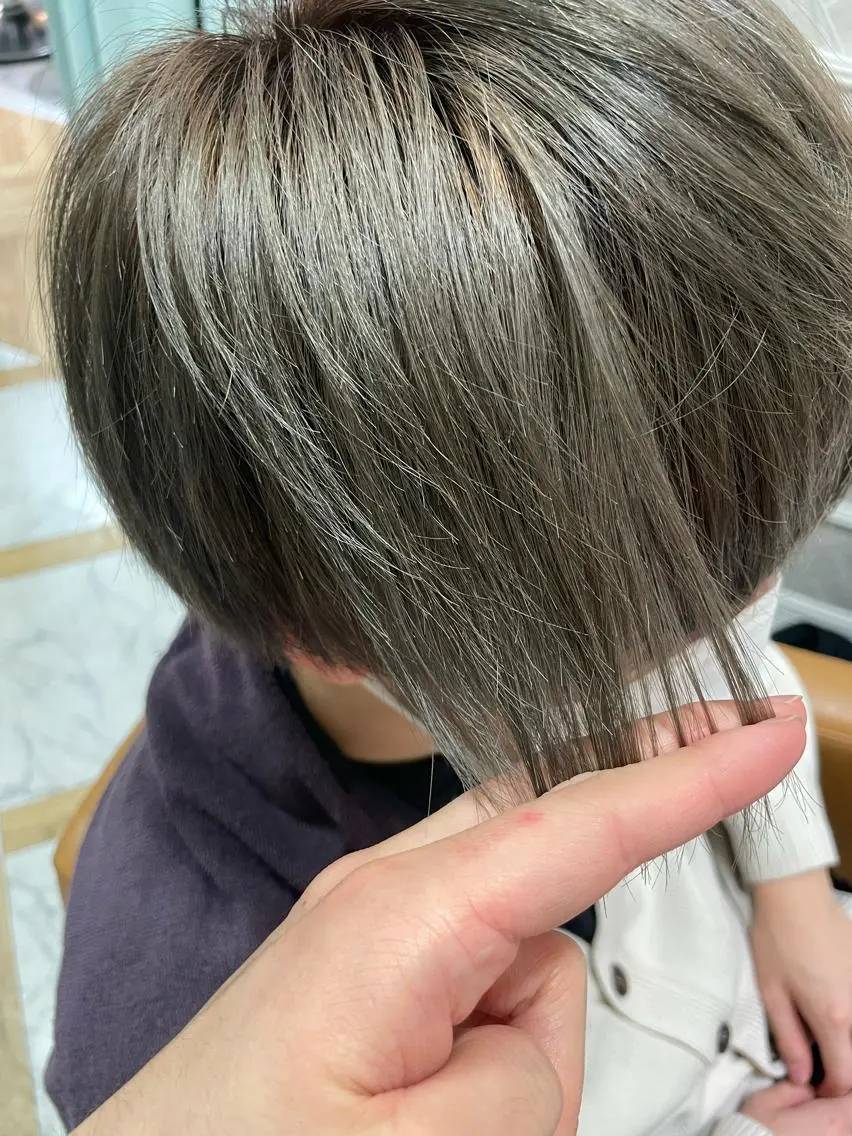 ショート カラー 美髪縮毛矯正🩶 髪質改善/Shinaのヘアスタイル