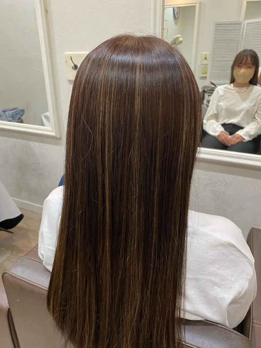 ロング カラー ハイライトカラー ハイライト 前橋 姫奈のヘアスタイル