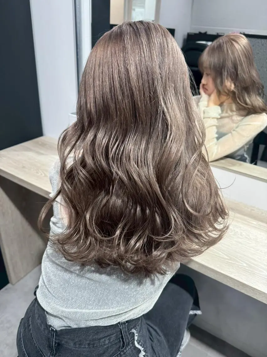 セミロング カラー パーマ 透明感カラー 🫧透明感/ツヤ髪/ ベージュ いちご🍓のヘアスタイル