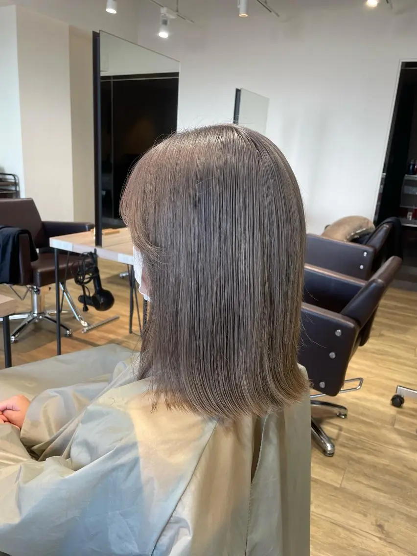 ミディアム 前田 菜奈子のヘアスタイル