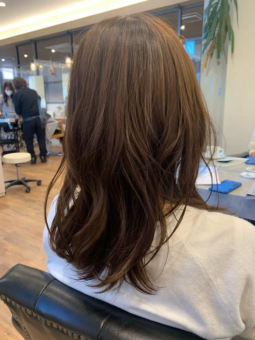 ミディアム トリートメント 吉川 茉由子のヘアスタイル