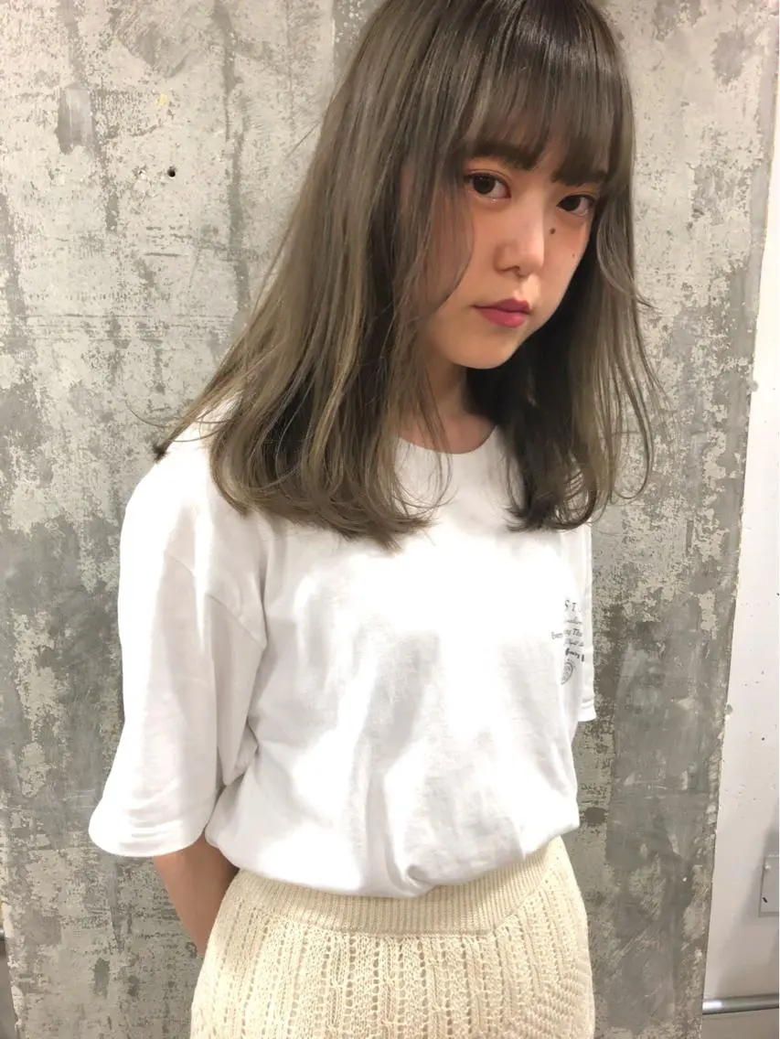 ロング カラー グレージュ ミント Pia ツボイ ケイタのヘアスタイル