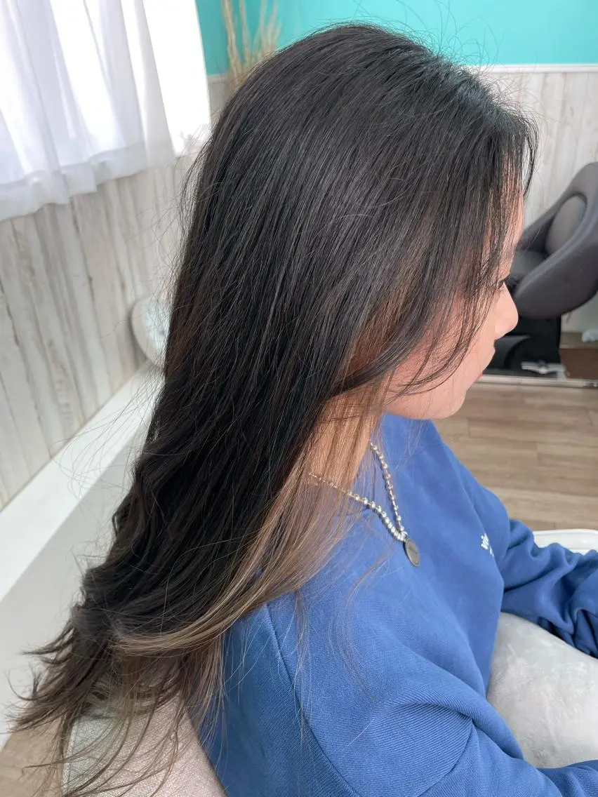 ロング カラー 🐆アンドウ チカコ🦓のヘアスタイル