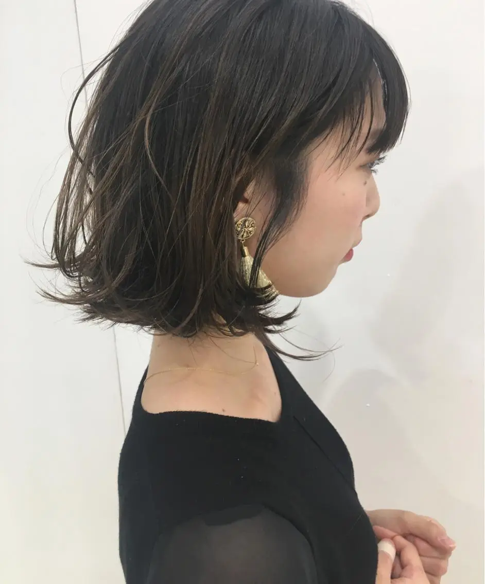 ミディアム カラー アッシュ ベージュカラー グラデーションカラー イシマル ナオヤのヘアスタイル