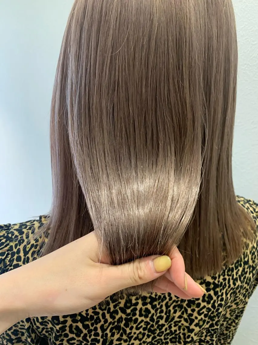ミディアム カラー ベージュカラー カット ヘアカラー トリートメント hubhair レイヤー/透明感のヘアスタイル