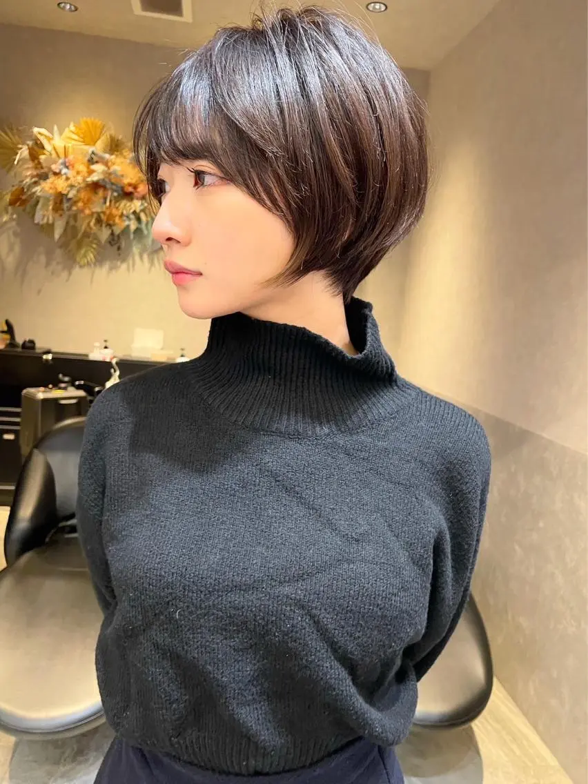 ショート ショートボブ ボブ ショートヘア かえ🩶韓国ボブ🎀 透明感カラー🥣のヘアスタイル