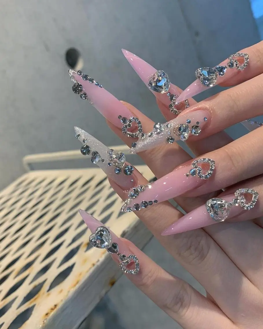 ネイル ジェルネイル キラキラネイル 韓国ネイル 持ち込み ワンホンネイル Nova Nailのネイルデザイン