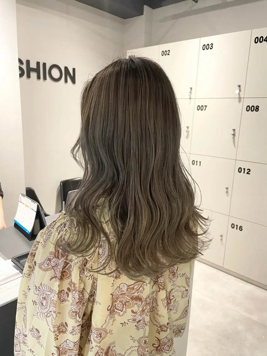 ミディアム カラー バレイヤージュ レイヤーカット ブリーチ👩‍🦳/ ‪✂︎MANAMIのヘアスタイル