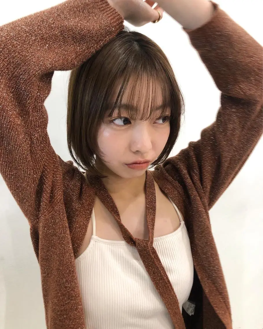ショート カラー ブラウンカラー ボブ おくれ毛 外ハネヘア 千種区/くせ毛カット /尾島光季のヘアスタイル