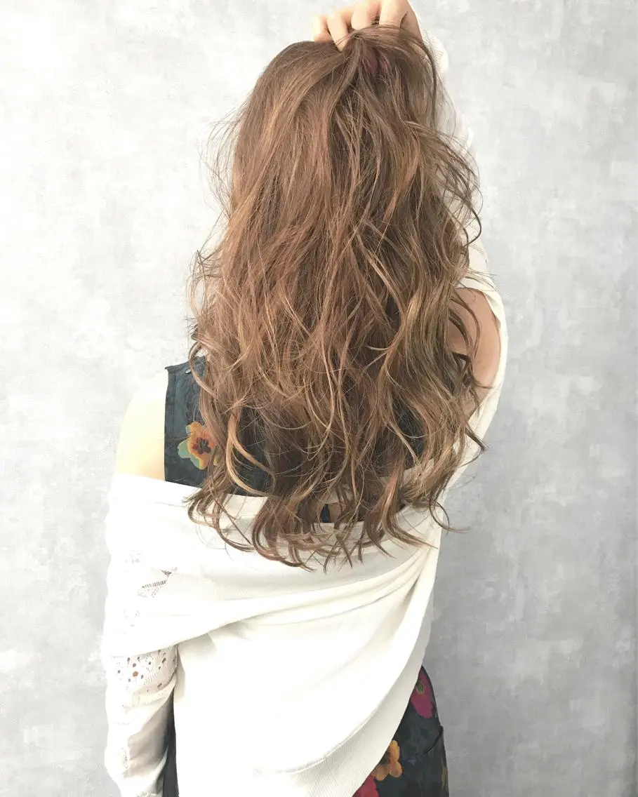 セミロング カラー ベージュカラー ハイライトカラー ハイライト TOMOYA/ ショート、レイヤーのヘアスタイル