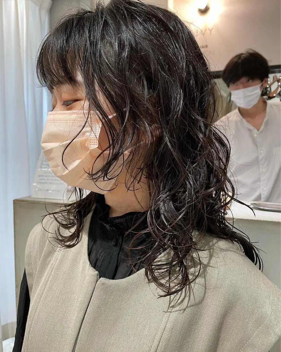 ミディアム パーマ ミディアムパーマ カット パーマ トリートメント 村上雅人 ナチュラルモードのヘアスタイル