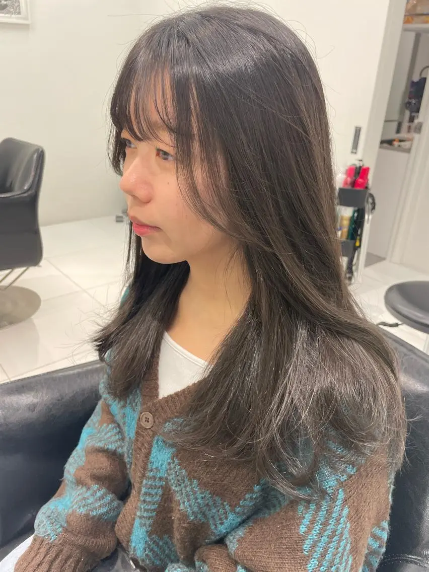 ロング レイヤーカット 保野加/トレンドボブ 透明感爆発カラーのヘアスタイル