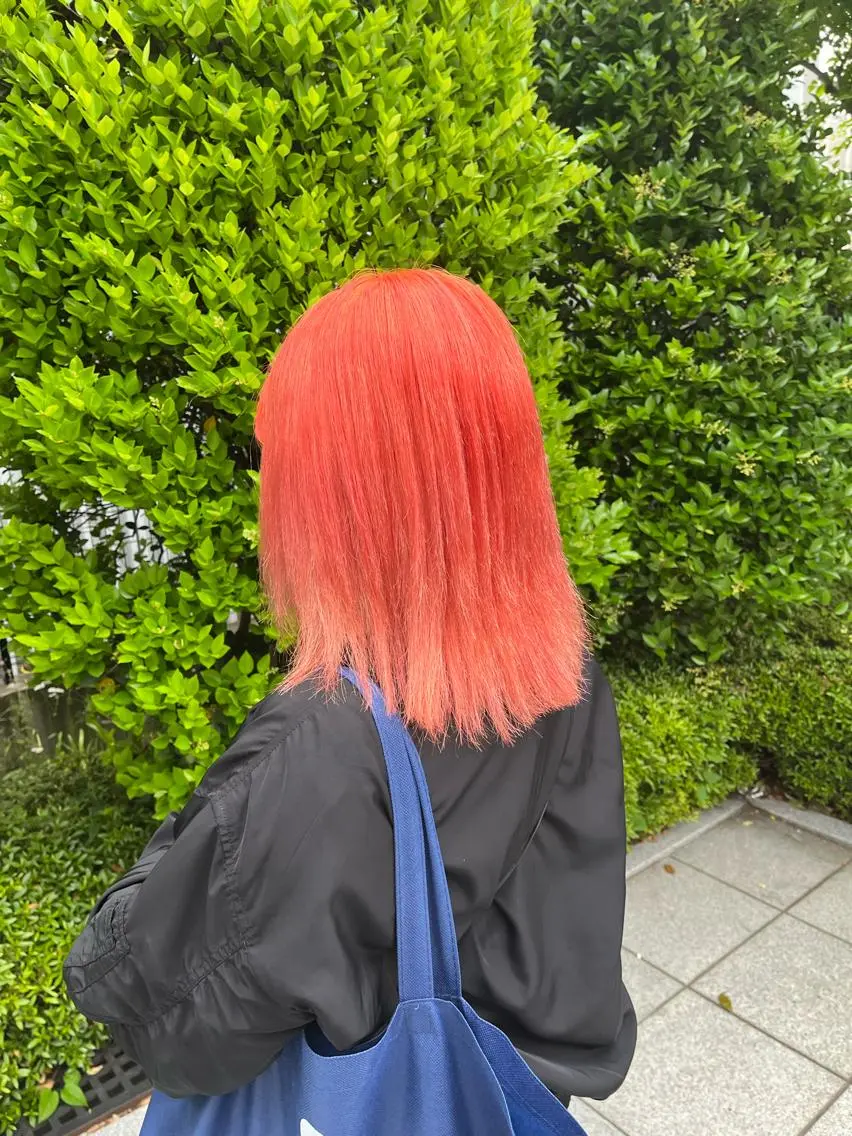 ミディアム カラー ヘアアレンジ カット ヘアカラー トリートメント ヘアセット 🩶【推しハイトーン 】yuzu🩶のヘアスタイル